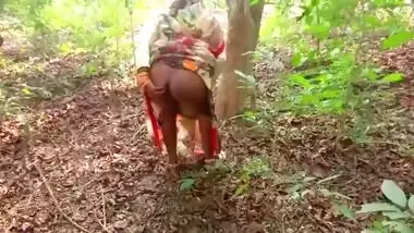 Everbest christmas sex in jungle desi radhika