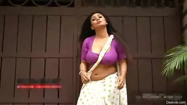 Desi girl sexy photoshoot