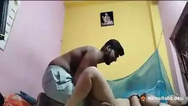 Guy fucks his chubby stepsister in Bangla chuda chudi