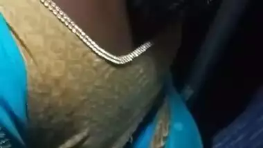 Tami hot big ass wet saree aunty grouped in bus