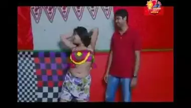 Bhojpuri bhabhi romance with lover in masala movie