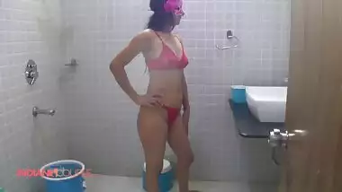 Indian Wife Reenu Erotic Lingeire In Shower