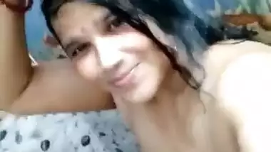 Sexy Bhabhi Bathing