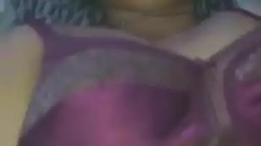 Aged Randi bald pussy fucking MMS video