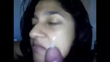 husband cum on bhabhi face