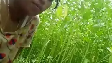 Dehati Gf sucking dick outdoor video scandal