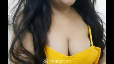 Horny Desi Girl Strip Show.. On Webcam