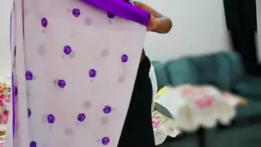 Indian bhabhi in saree