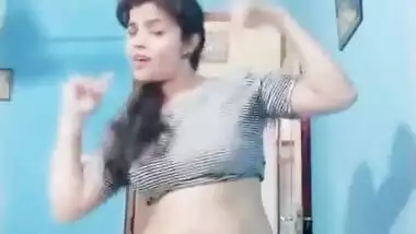 Bubbly navel babe anuradha chubby navel belly button show