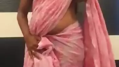 Sexy Bhabi with saree
