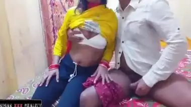 Desi Bhabhi In Jija Ne Wife Ke Jane Ke Bad Apni Hot Sali Ko Khub Choda Room