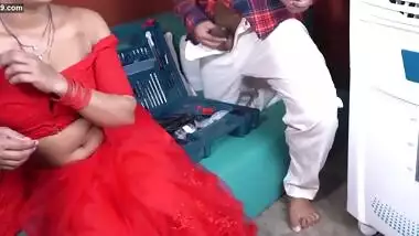 Indian XXX Cooler repair man fuck in hindi