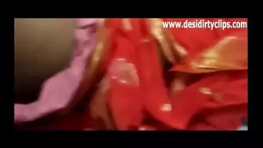 Desi Hubby Capturing her Wife Ass