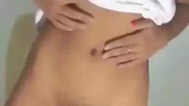 A Thai Girl Play With Her Juicy Pussy