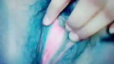 Desi girl hot fingering & Boob show