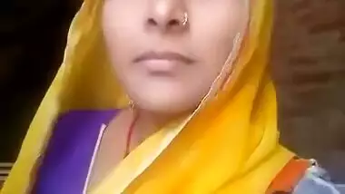 Indian Lady In Dehati Flaunts Her Wet Pussy And Firm Boobs