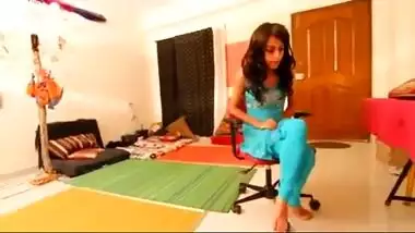 Oozed desi mms Indian sex scandal of hot college hotty