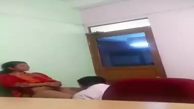 Superhot Desi teacher enjoying ass during break with Audio