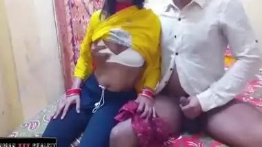 Bhabhi Ke Hath Me Diya Mene Apna Bda Lund Fir Chudai Kari