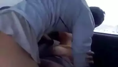 College babe fucked by her classmate in car for money