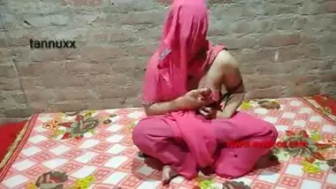 Desi Indian bhabhi dildo pussy fucking Bangladesh