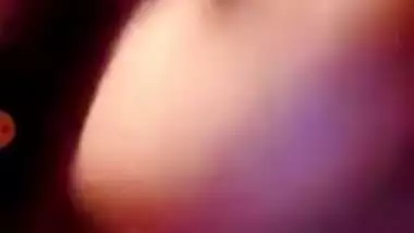 Cute Desi Girl Showing Boobs and Pussy On Video Call