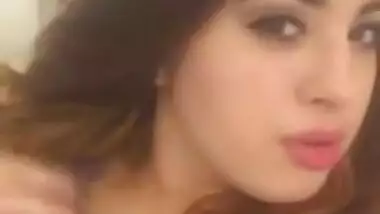 Desi Cute selfie showing her hot beautiful boobs