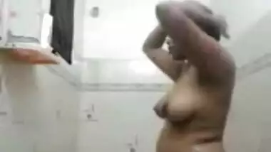 Telugu Bhabhi In Shower - Movies. video2porn2