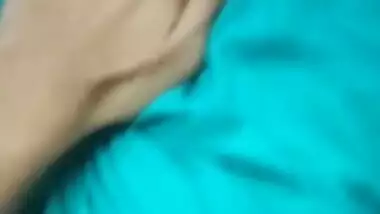 Indian MMS Showing Teen Girl’s Sex With Cousin While Sleeping