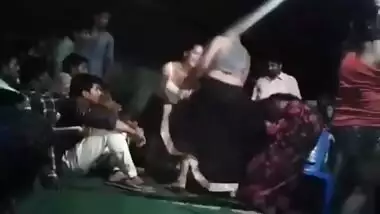 Desi Andhra hot nude aunties dance at bhogam melam