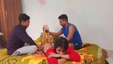 Men flirt with their Desi cousin and finally seduce her on threesome