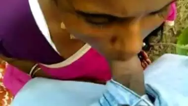 Desi Village Married Aunty Sucking Her Boyfriend Outdoor