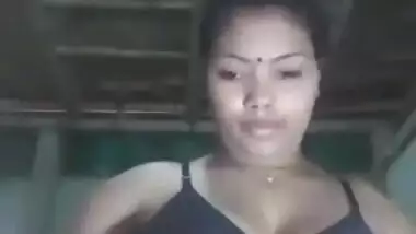 Desi village bhabi make her nude