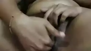 Super-horny Desi auntie wants good fucking and plays with XXX twat