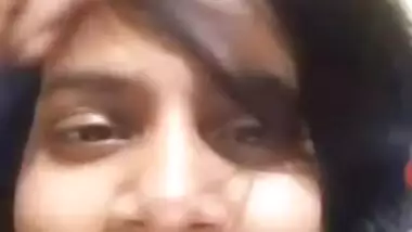 Indian girl showing boobs on video call