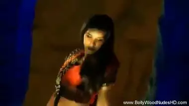 Observe The Erotic Indian Dancer