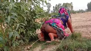 Desi village wife fucking in field