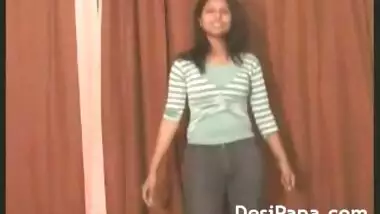 Indian Girl Erotic Pussy Pee Desperation