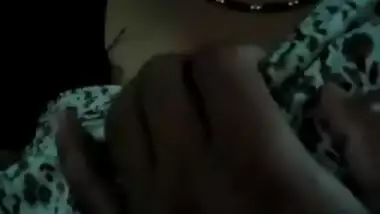 desi wife in saree boobs press