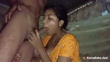 Man gets a blowjob and cums on Sali’s face in desi sex