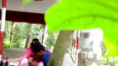 Desi Park m bhabhi ki romance