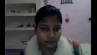 Desi teen going topless on webcam for boyfriend