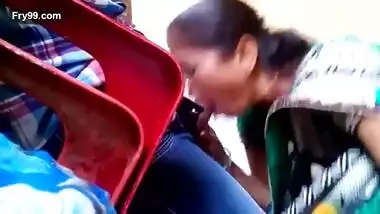 Kaamwali Bai Say Blowjob