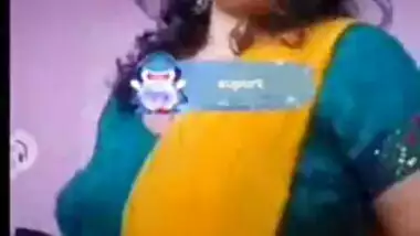 Desi Chubby Aunty