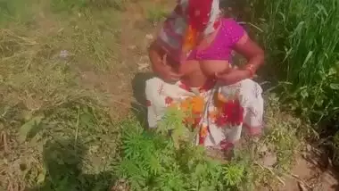 Everbest Indian Desi Aunty Enjoy Sex Outdoor With Young Boy