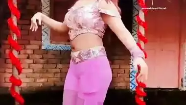 Poonam dubey huge deep navel jiggling + ass show