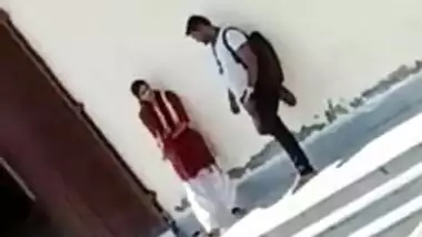 Stud sneakily films how Indian guy forces shy XXX girl to make out