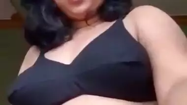 Beautiful Horny Bengali Unsatisfied Boudi Fingering