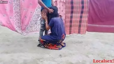 Bengali Desi Village Wife and Her Boyfriend Dogystyle fuck outdoor