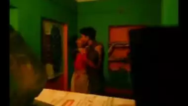 Sexy Desi Bhabi Fucked By Neighbor Scandal